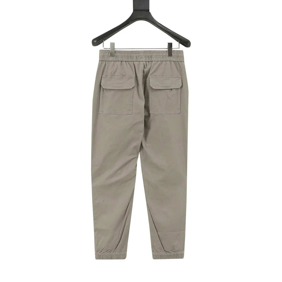 🅿️390 CH/Croxin trousers with pressed leather cross patch embroidery on both sides. The fabric is made of custom woven composite fabric. It is dyed to order and then treated with wool. It is silky and super soft compared to the original version. The fabric texture has clear and obvious strands and great drape. The workmanship is exquisite and meets the foreign trade export standards. The leather cross is embroidered with Sanskrit on both sides of the front. It is fashionable and individual. It is super versatile and good-looking. It is a must-have for fashionable men and women. It is unparalleled in terms of upper body comfort. size：XS-L